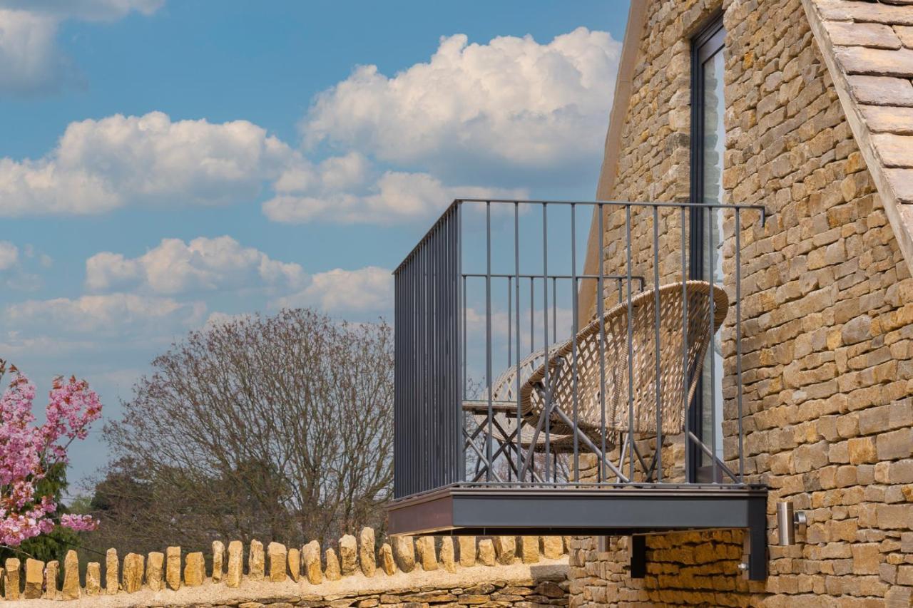 Stylish One Bedroom Cotswold Coach House Tetbury Exterior photo